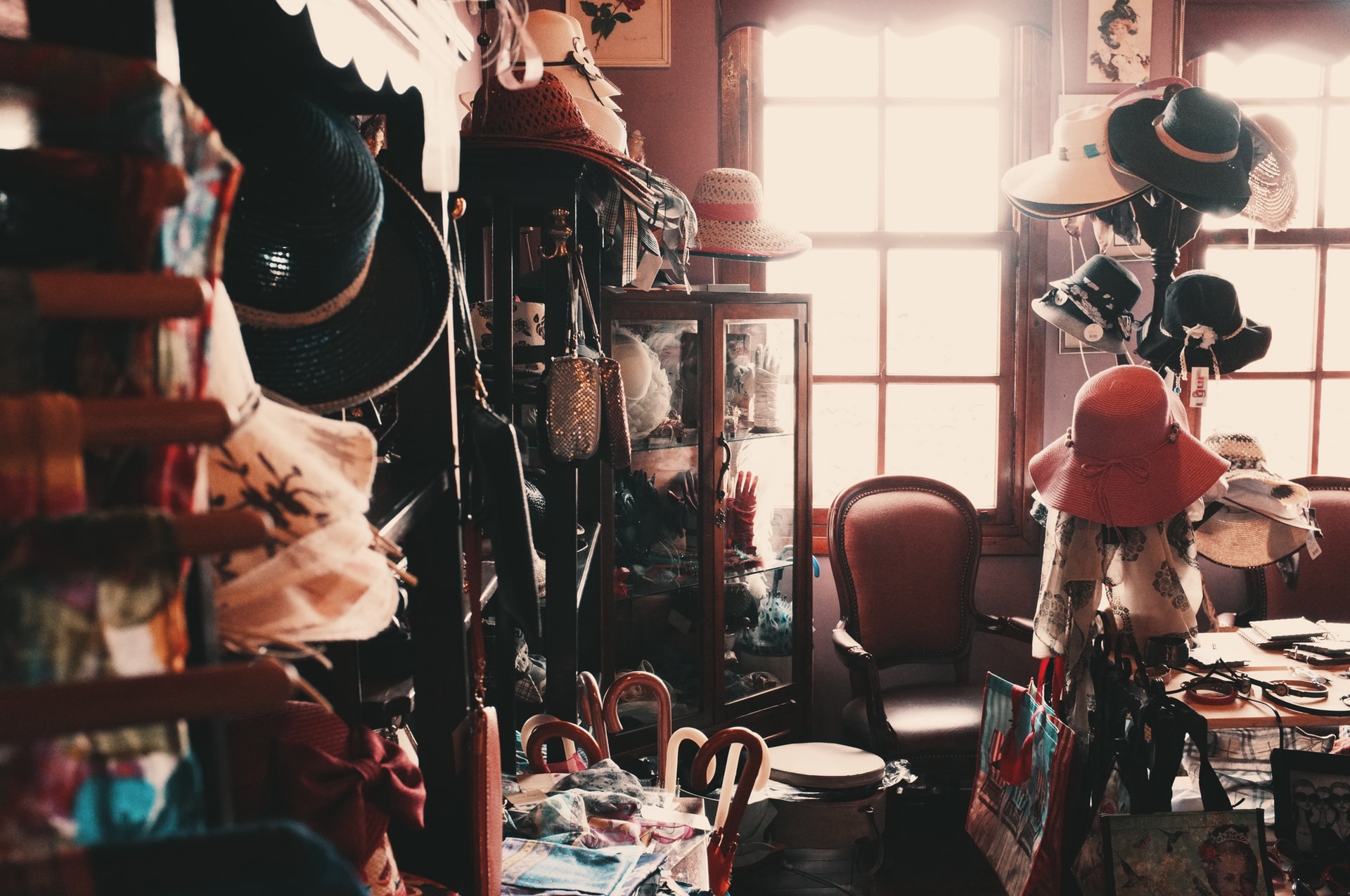 messy clutter - Plugins Purge - Online Amplify blog