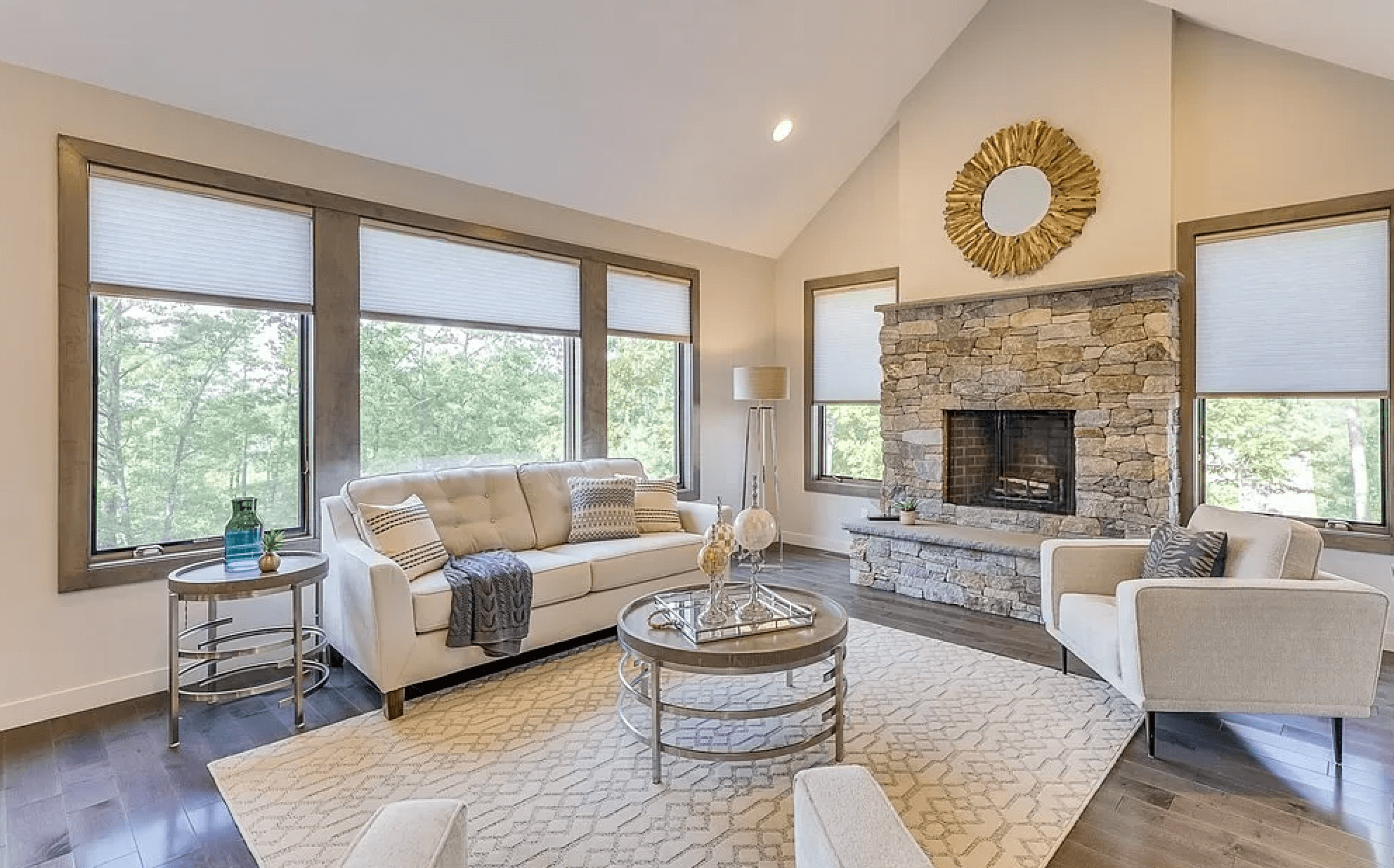A Real Estate Tale: Staging Tips to Captivate Visitors - Online Amplify